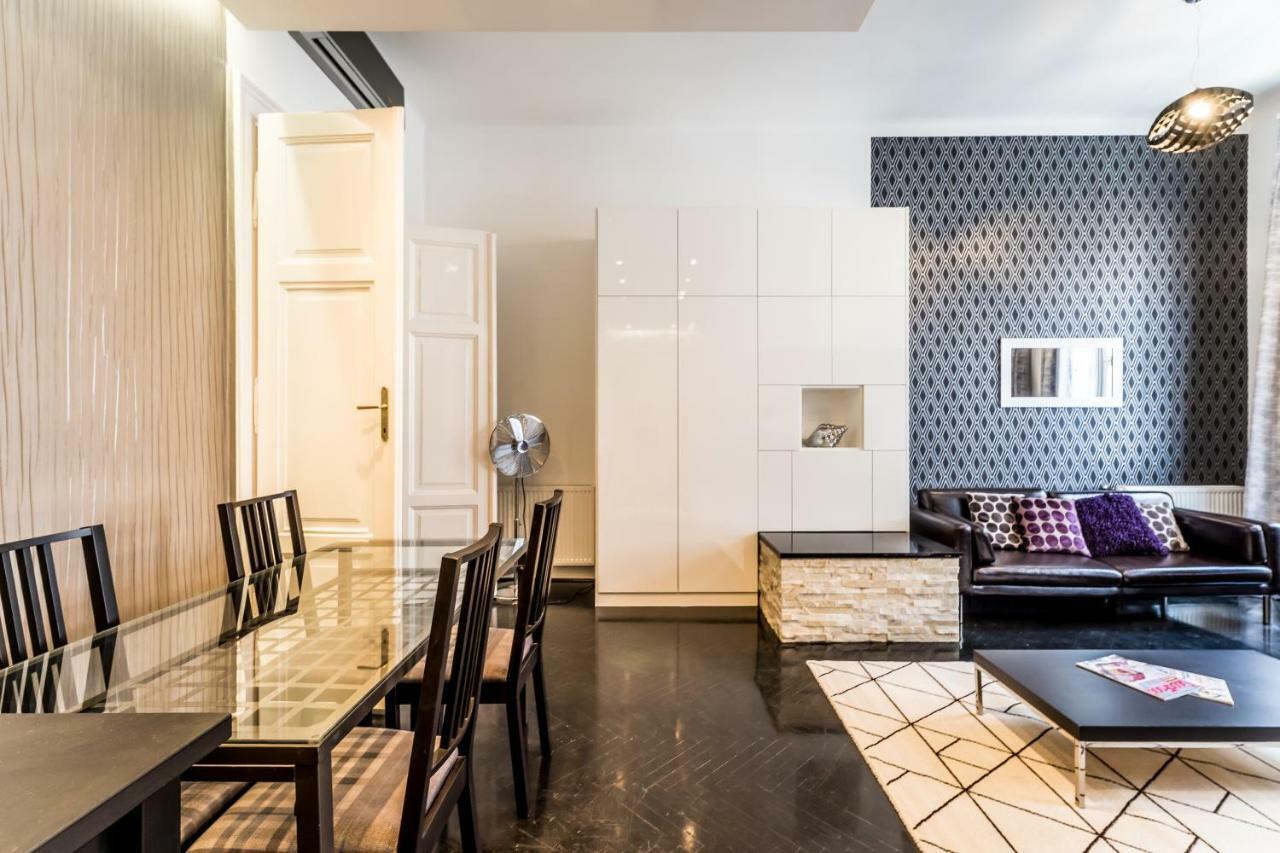 BpR B&W Elegant Home Budapest Exterior foto